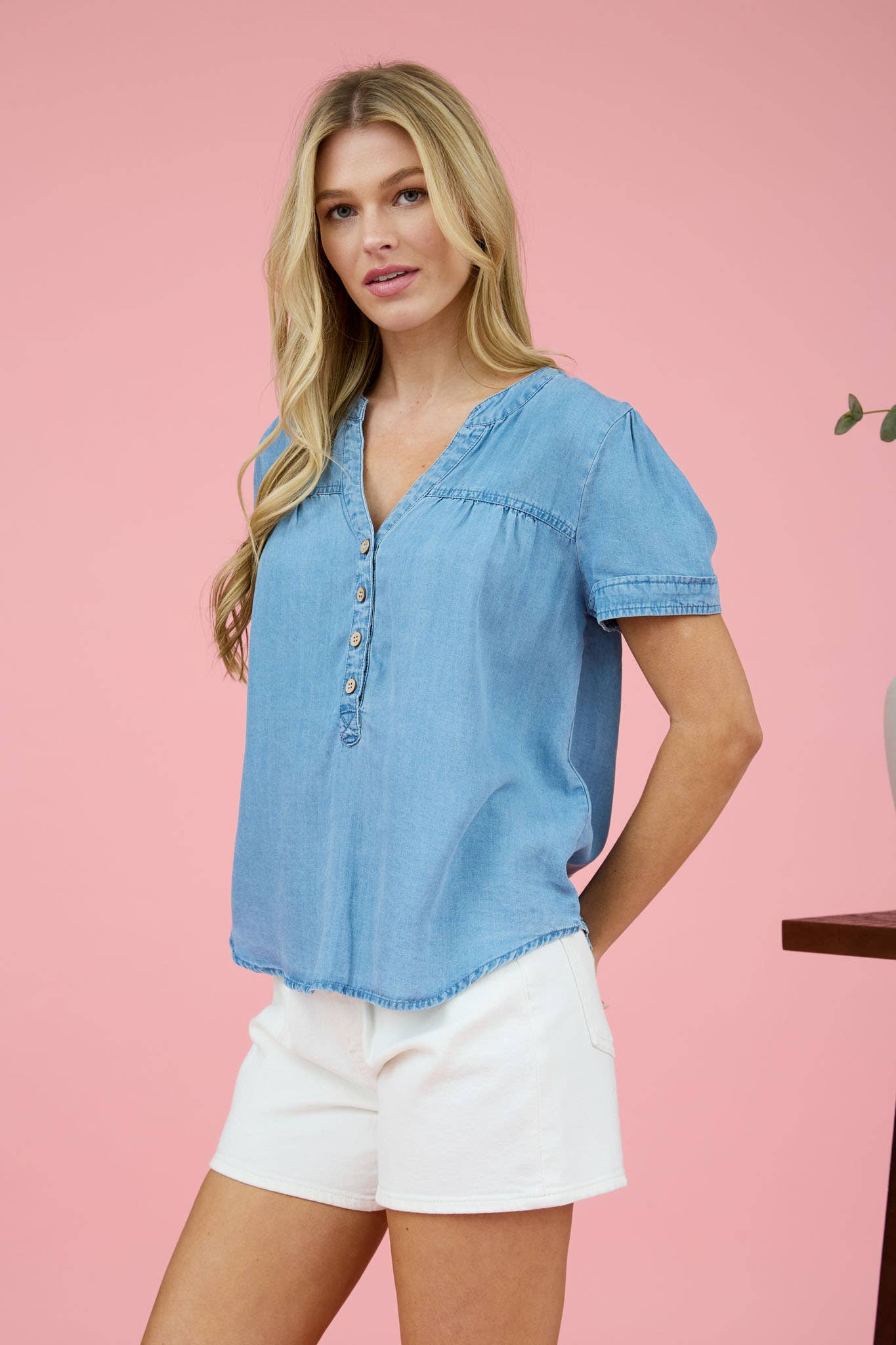 CHAMBRAY HALF BUTTON YOKE DETAIL BLOUSE: CHAMBRAY
