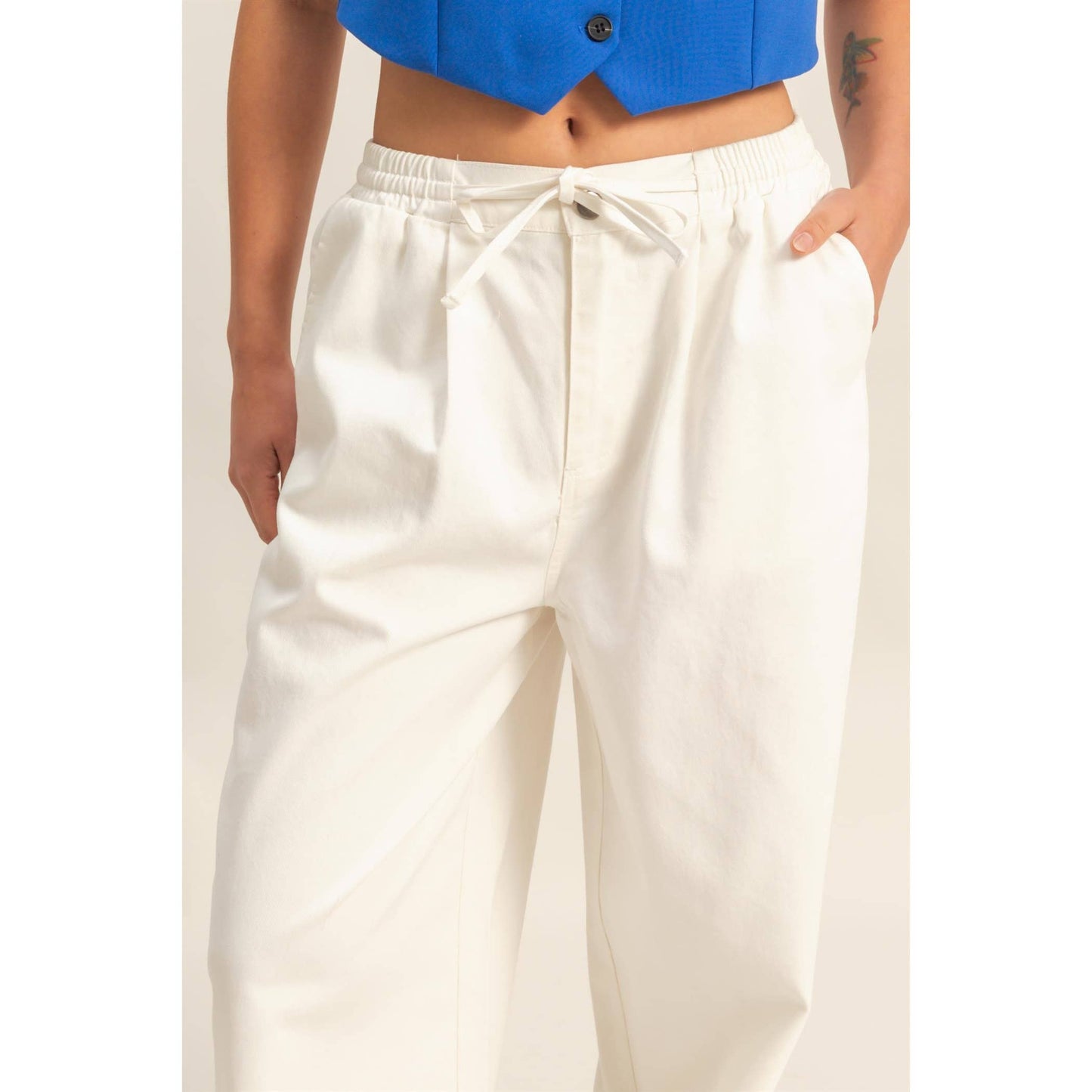 Elasticized Waist Loose Fit Jeans: WHITE