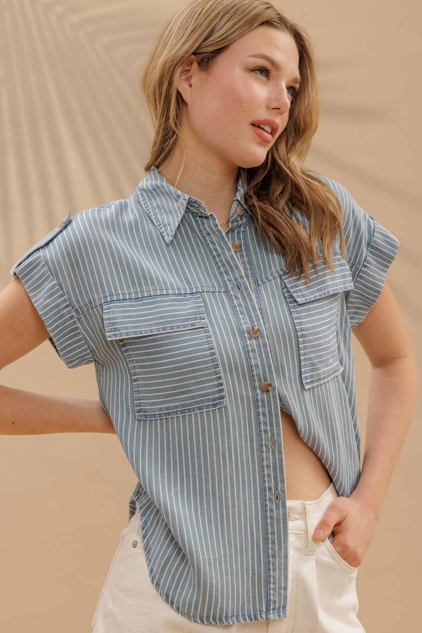 STRIPE BUTTON DOWN TAB SLEEVE CHAMBRAY SHIRT: CHAMBRAY
