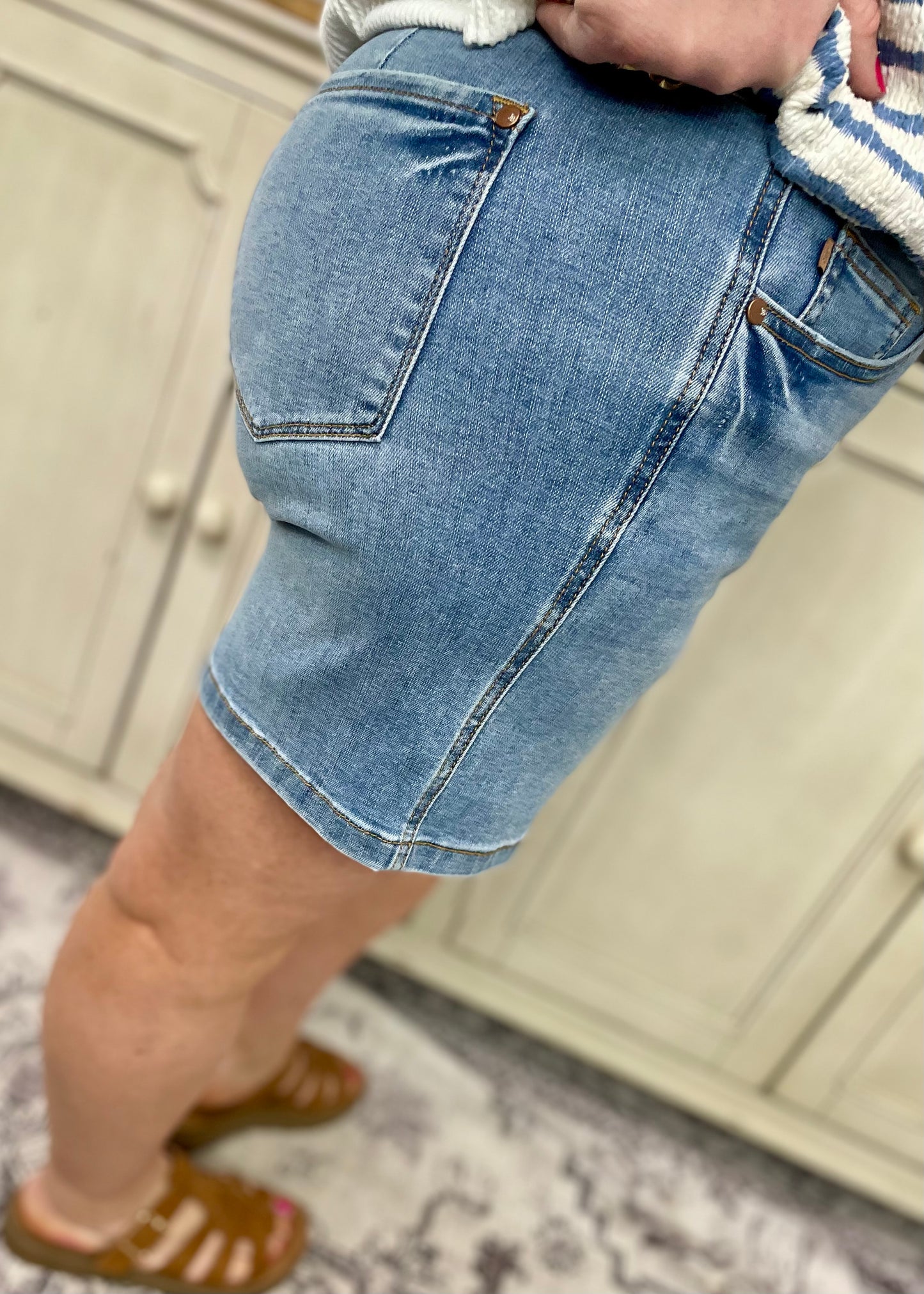 Judy Blue (JB150337) Tummy Control Cool Denim Shorts