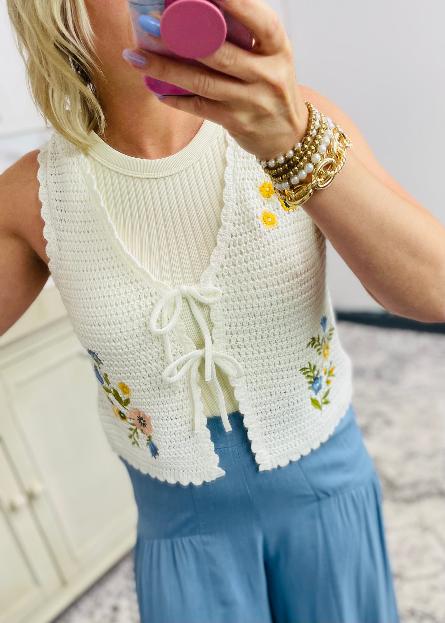 FLORAL EMBROIDERY FRONT TIE CROCHET VEST TOP : IVORY