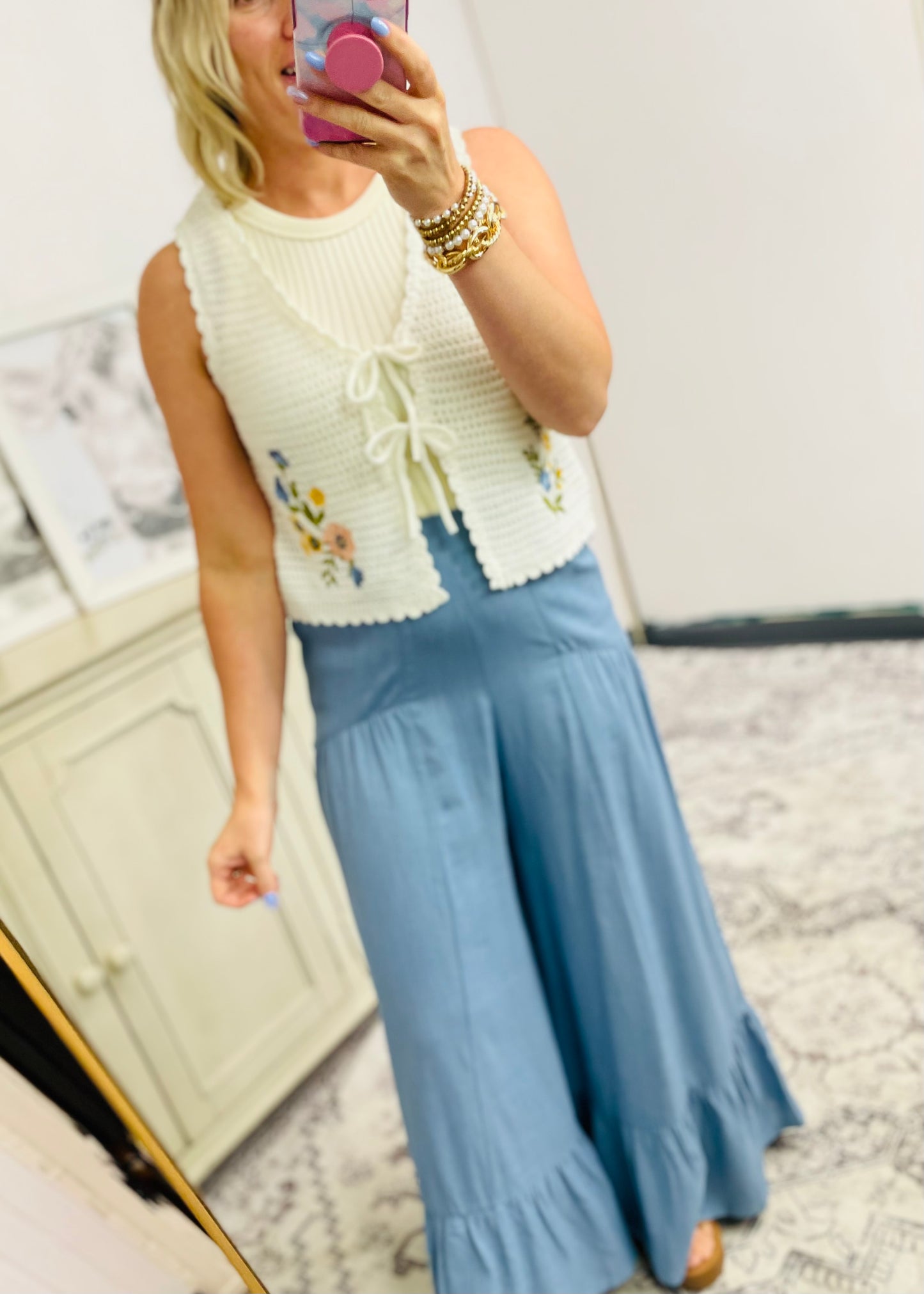 FLORAL EMBROIDERY FRONT TIE CROCHET VEST TOP : IVORY