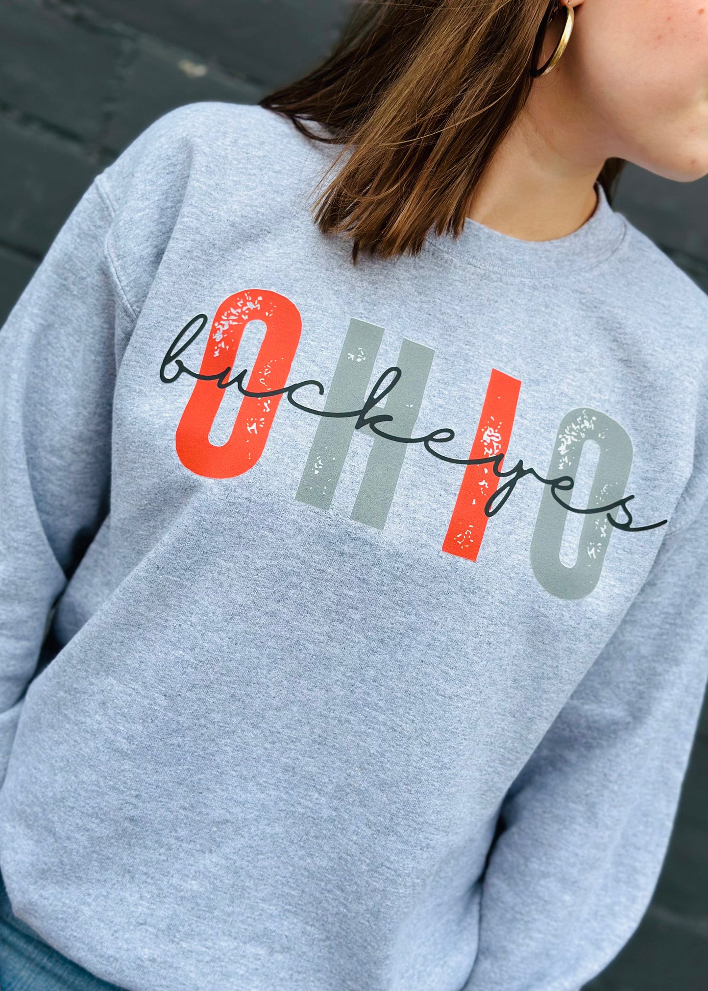 DISTRESSED OHIO BUCKEYES GRAPHIC PULLOVER