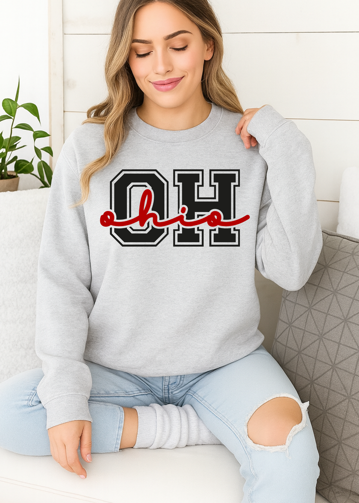 RED SCRIPT CENTER OH GRAPHIC SWEATSHIRT