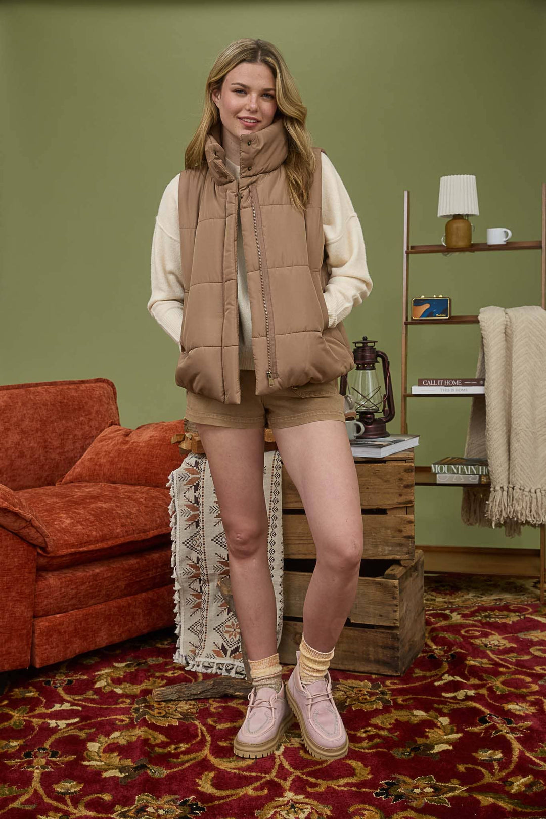 SOLID ZIP UP PUFFER VEST: COCOA