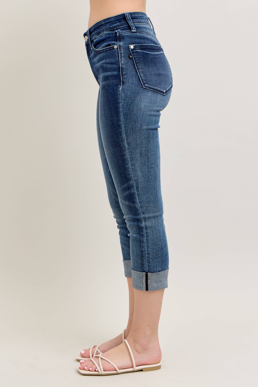 Judy Blue - JB72121 Mid Rise Dark Wash Cuffed Capri