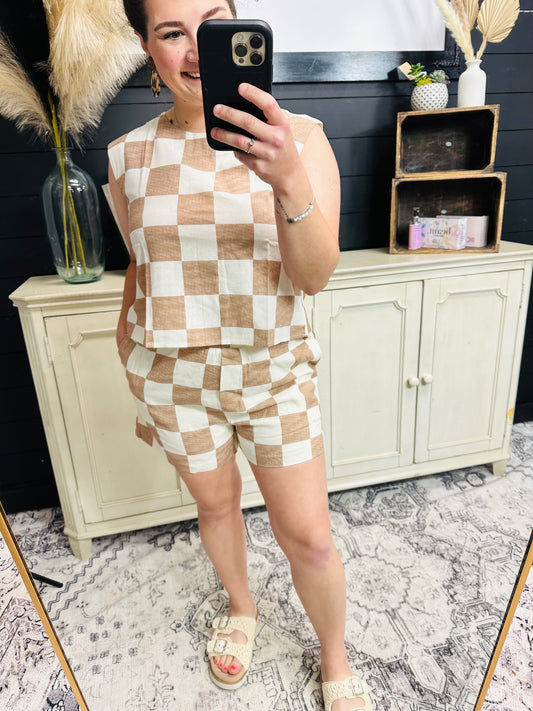 CHECKERED SLEEVELESS LINEN TOP
