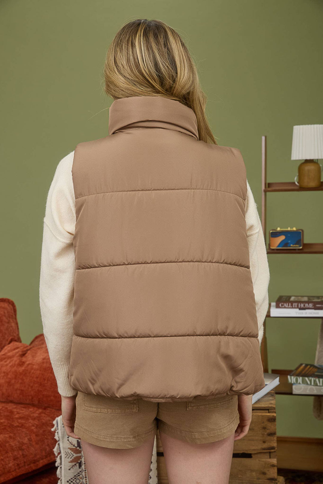 SOLID ZIP UP PUFFER VEST: COCOA
