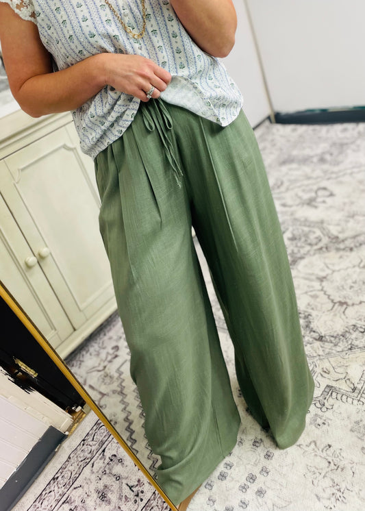 Solid Woven Bottom: Olive
