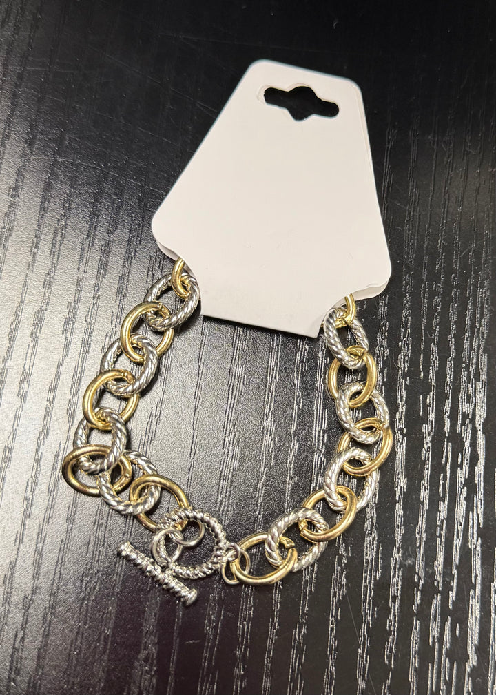 Two Tone Circle Link Bracelets with Toggle Closure