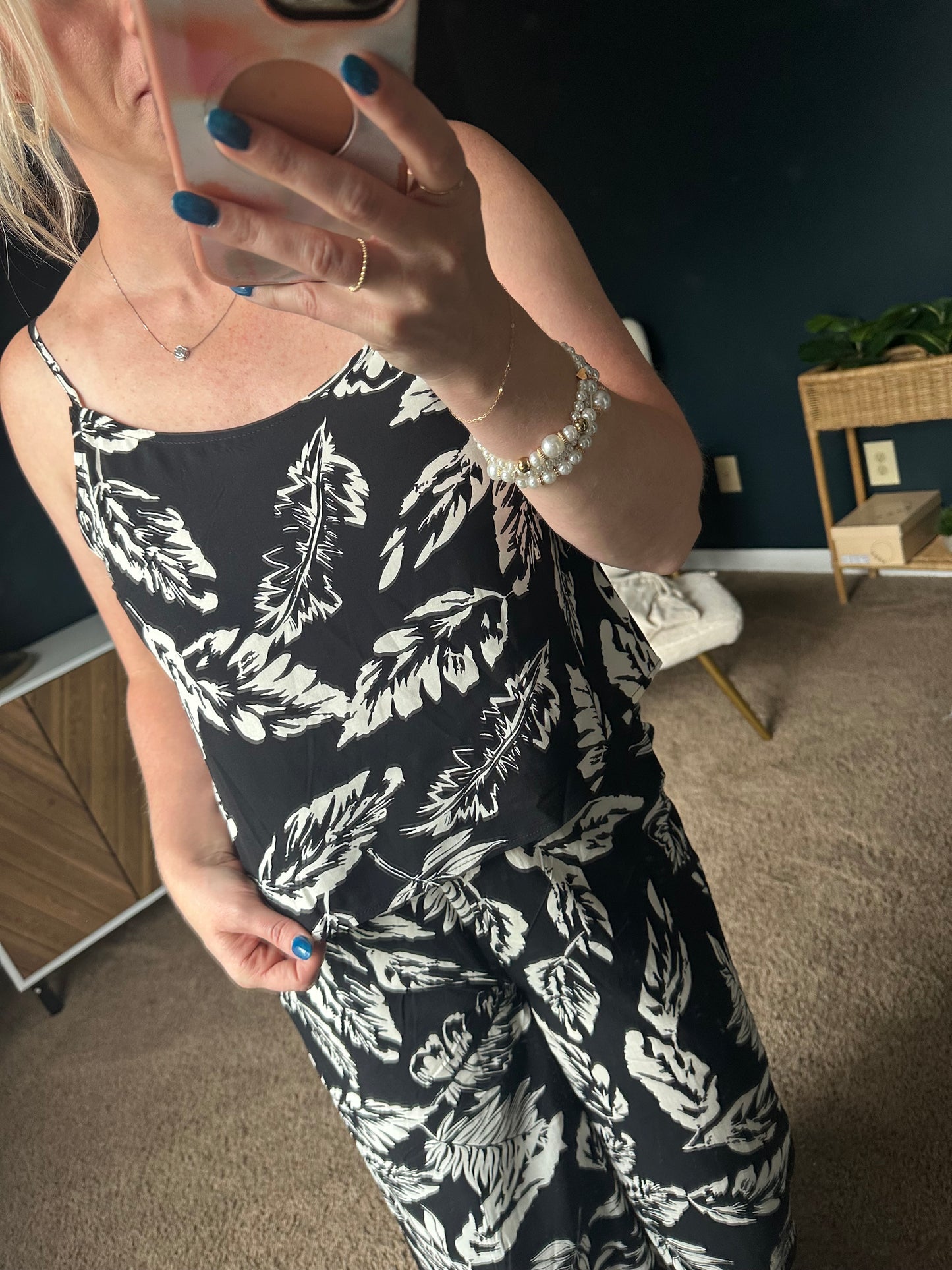 Leaf Cami Top: BLACK/CREAM