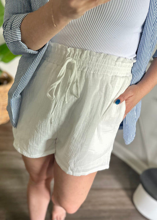 Relaxed Shorts: WHITE