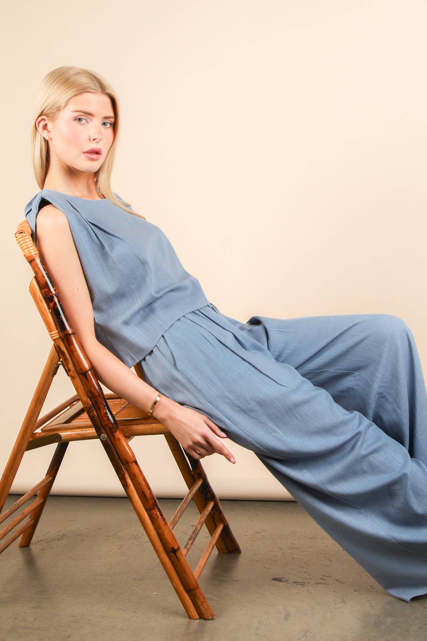 Solid Woven Top: Olive