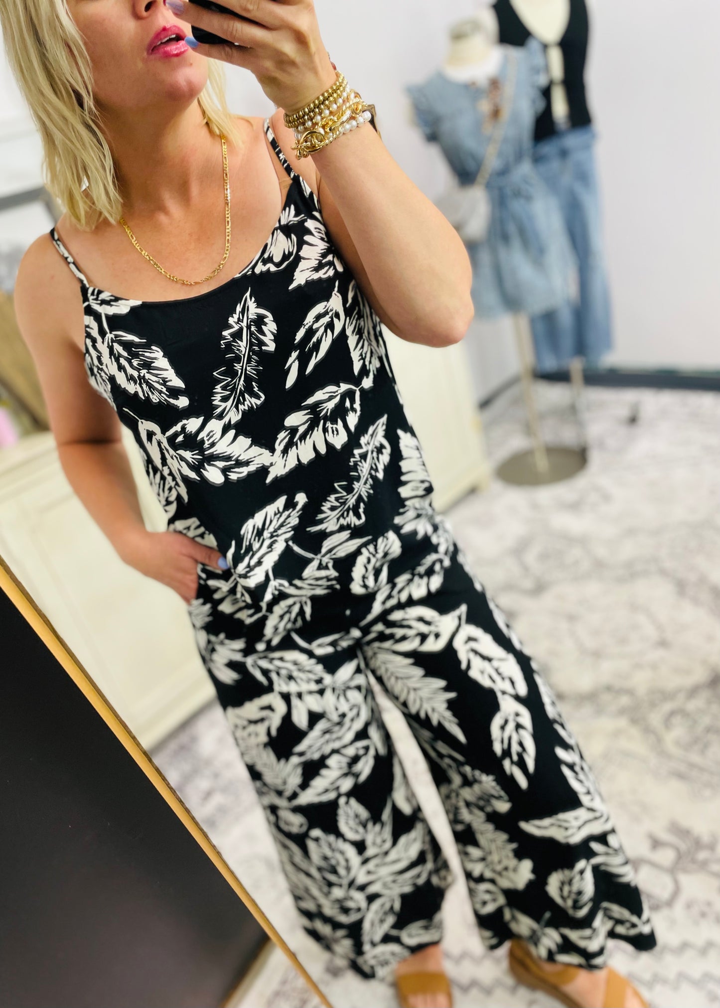 Leaf Cami Top: BLACK/CREAM