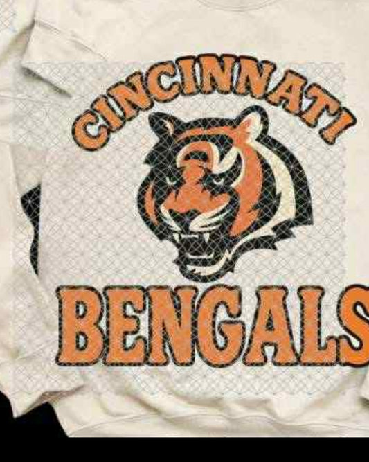 CINCY GRAPHIC TEE OR PULLOVER