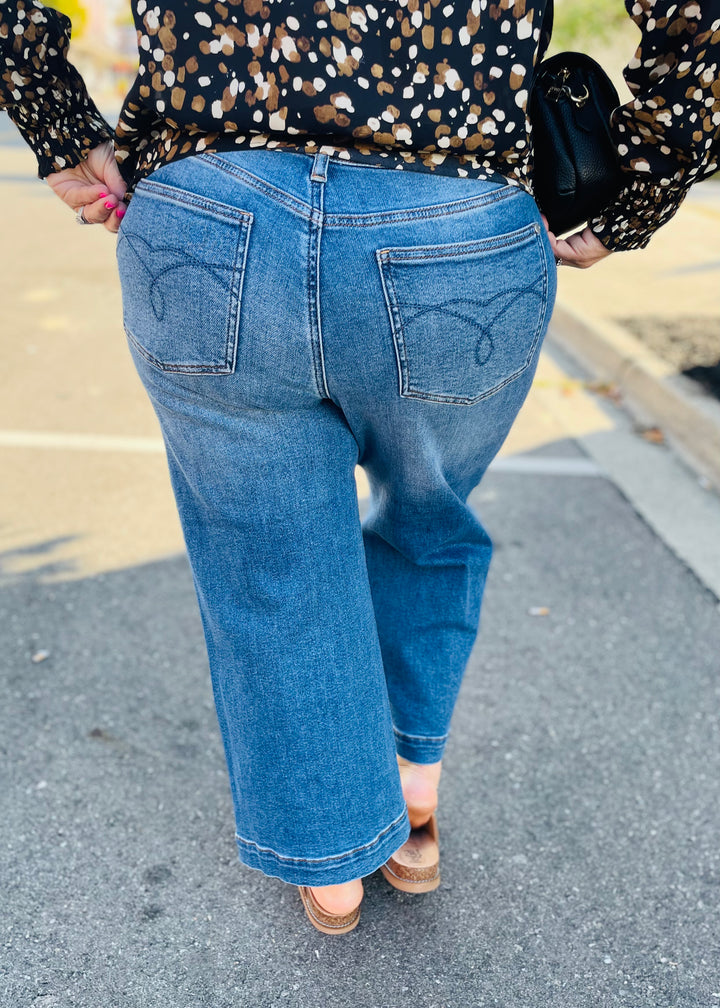 Judy Blue 881006 - Mid Rise Wide Crop Denim