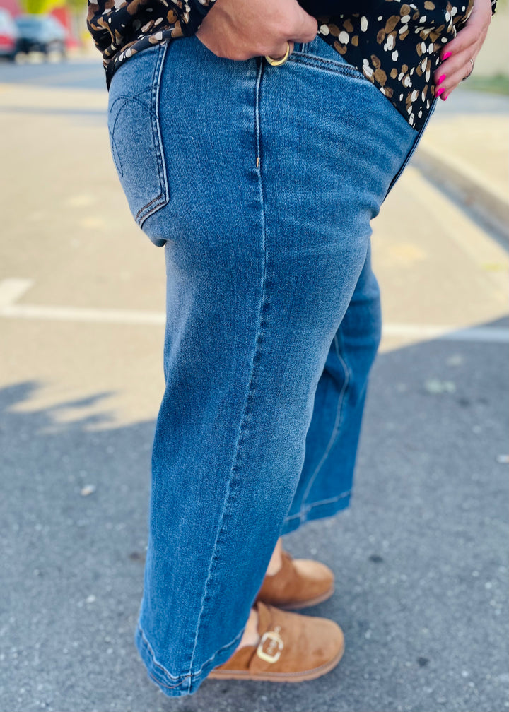 Judy Blue 881006 - Mid Rise Wide Crop Denim