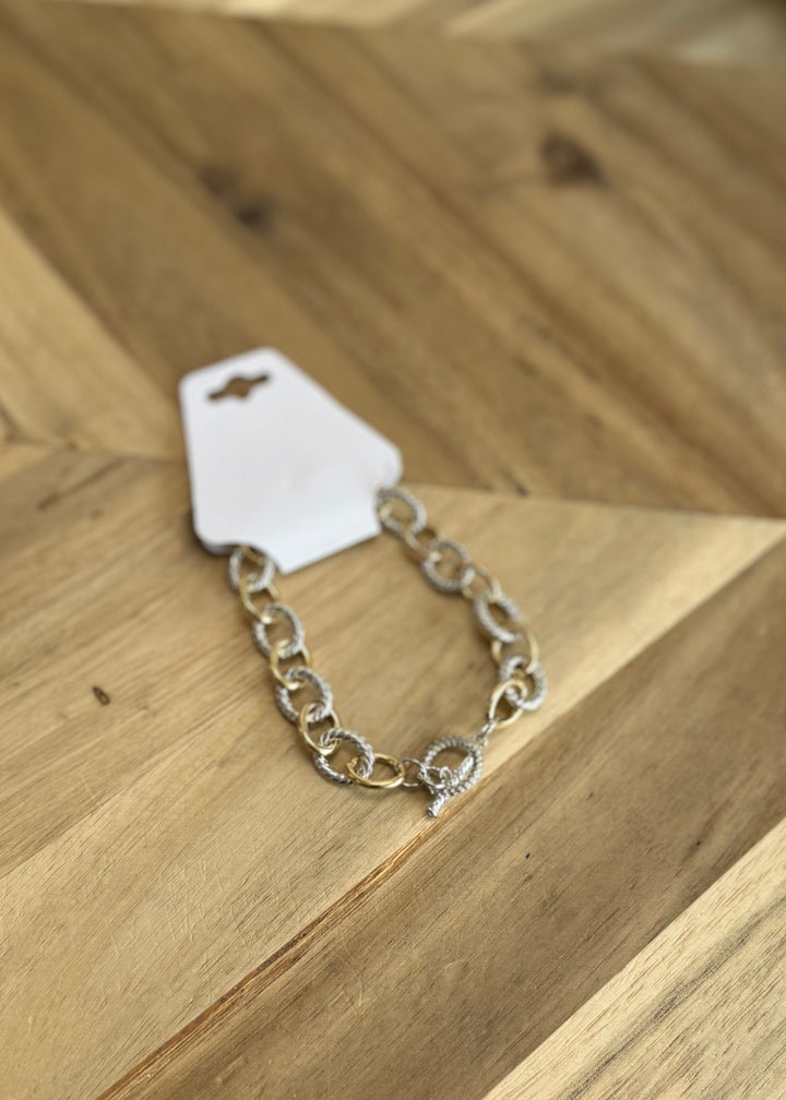 Two Tone Circle Link Bracelets with Toggle Closure