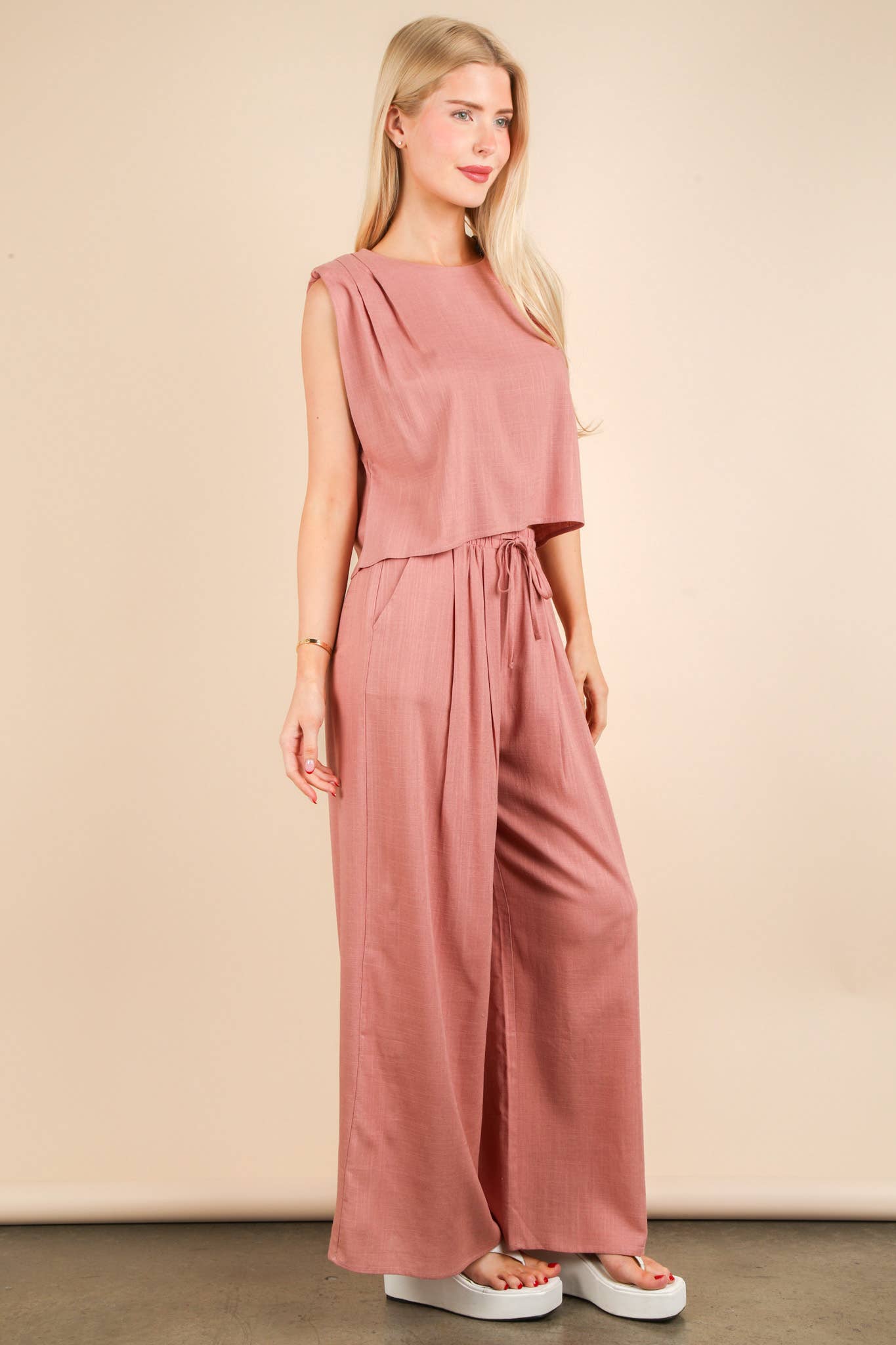 Solid Woven Top: Olive