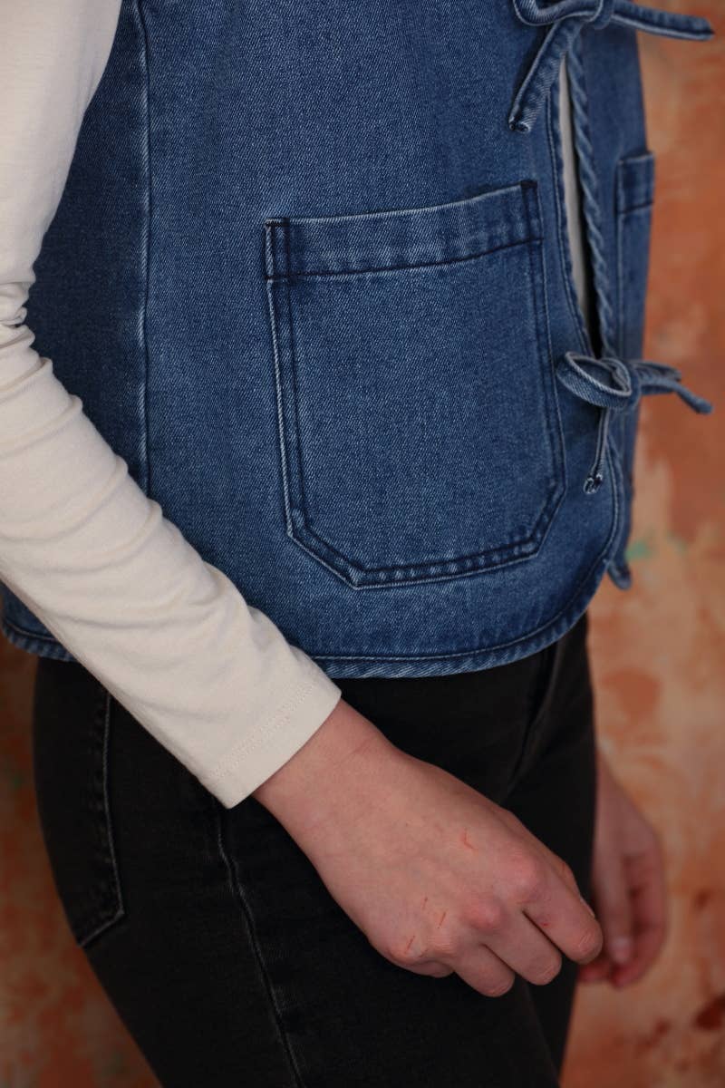 Denim Ruffle Collar Washed Front Bow Tie Vest: Blue Blast