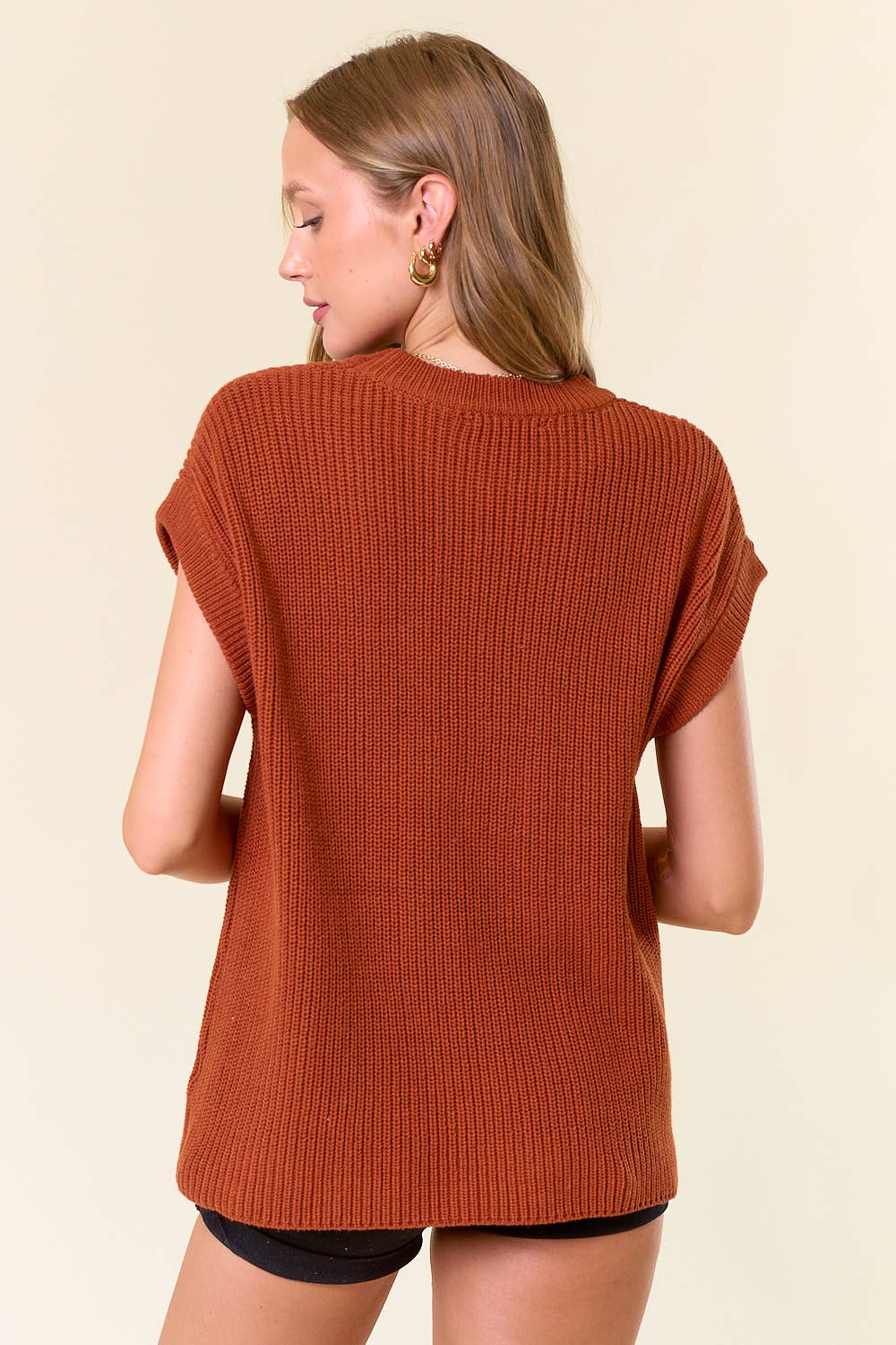 Round Neck Drop Shoulder Ribbed Sweater Vest