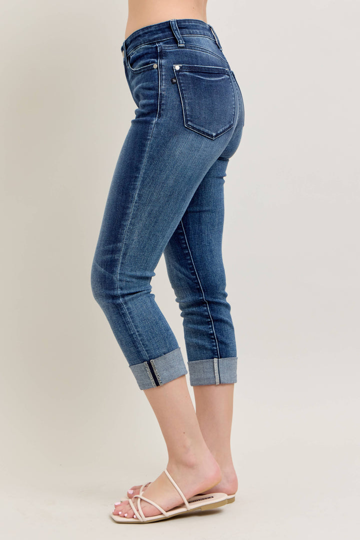 Judy Blue - JB72121 Mid Rise Dark Wash Cuffed Capri