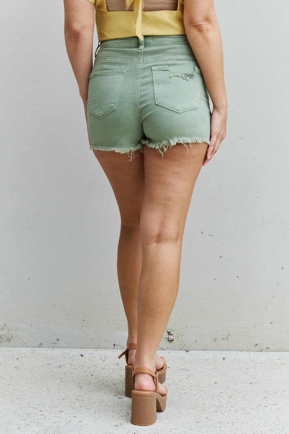 RISEN HIGH RISE DISTRESSED SHORTS - Olive