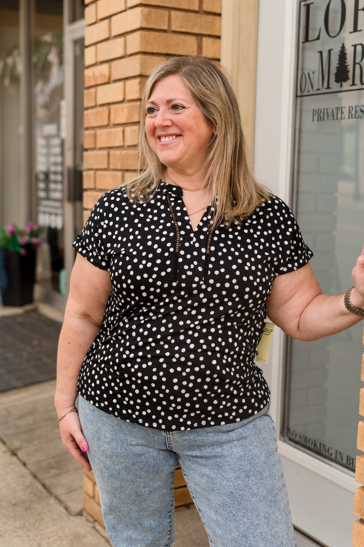 DOT ITY LATTICE PLACKET DOLMAN: BLACK/IVORY